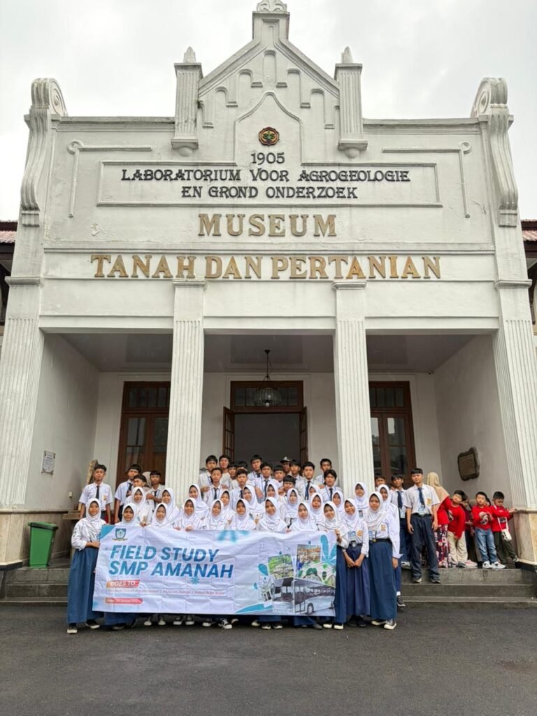 Field study SMP Amanah ke Museum Tanah dan Pertanian